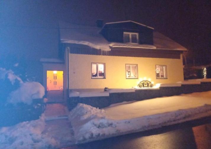 Ferienwohnung Im Erzgebirge ノイハウゼン エクステリア 写真